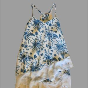 XS Oversized Delicate Handkerchief Style Top. Adorable.